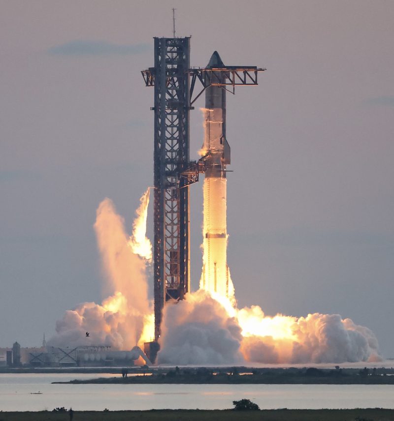 SpaceX Reports Tuesday, Tesla Follows Wednesday — and the Merger Talk Is Still Just Talk