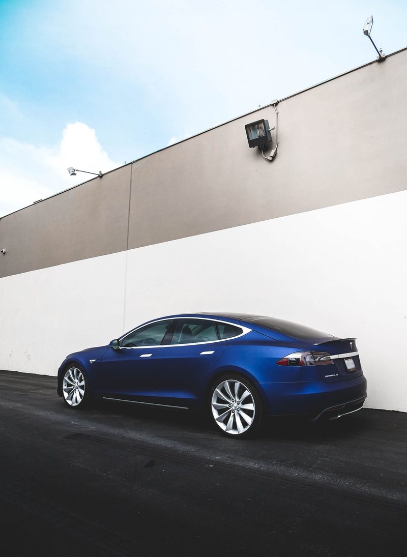 The Tesla App Finally Has a Native iPad Layout, Just in Time for Apple's Foldable